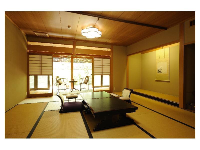 Готель Ryotei Ryokan Yasui Хіконе Екстер'єр фото