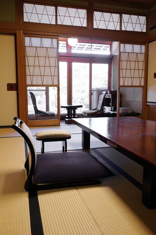 Готель Ryotei Ryokan Yasui Хіконе Номер фото