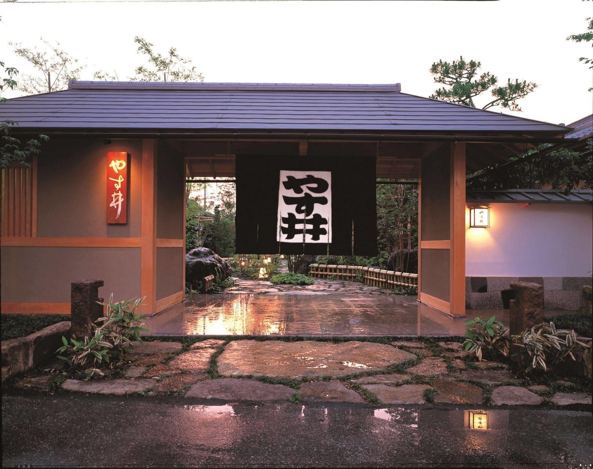 Готель Ryotei Ryokan Yasui Хіконе Екстер'єр фото